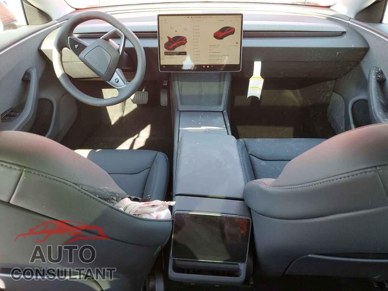 TESLA MODEL 3 2024 - 5YJ3E1EA8RF843626