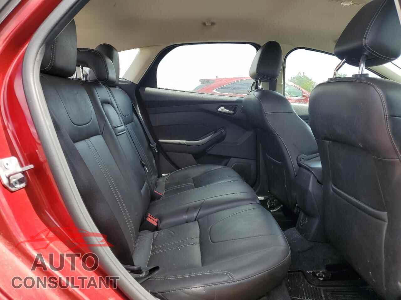 FORD FOCUS 2012 - 1FAHP3N28CL324414