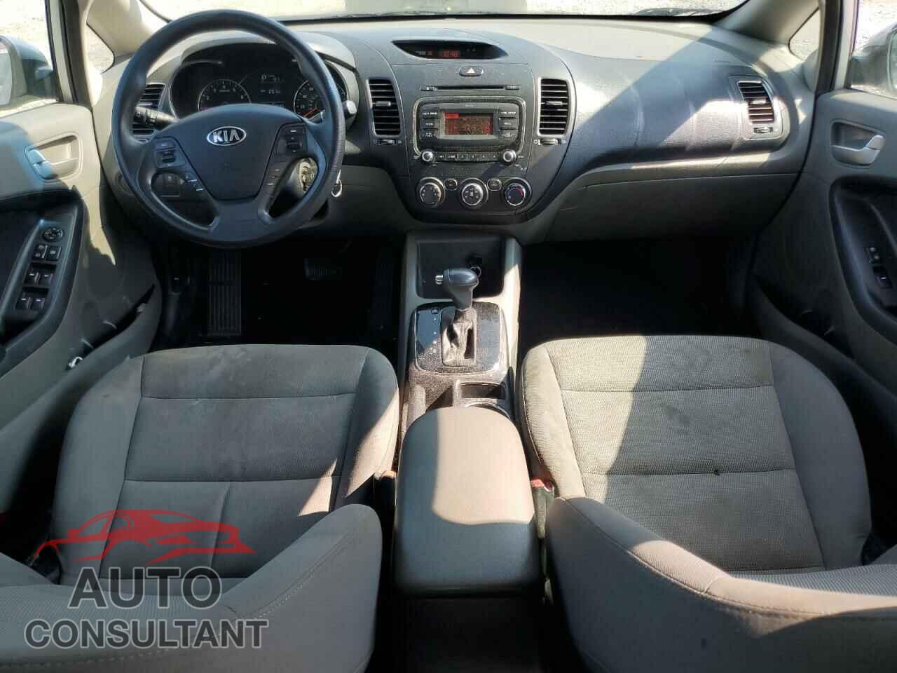 KIA FORTE 2017 - 3KPFK4A79HE015008