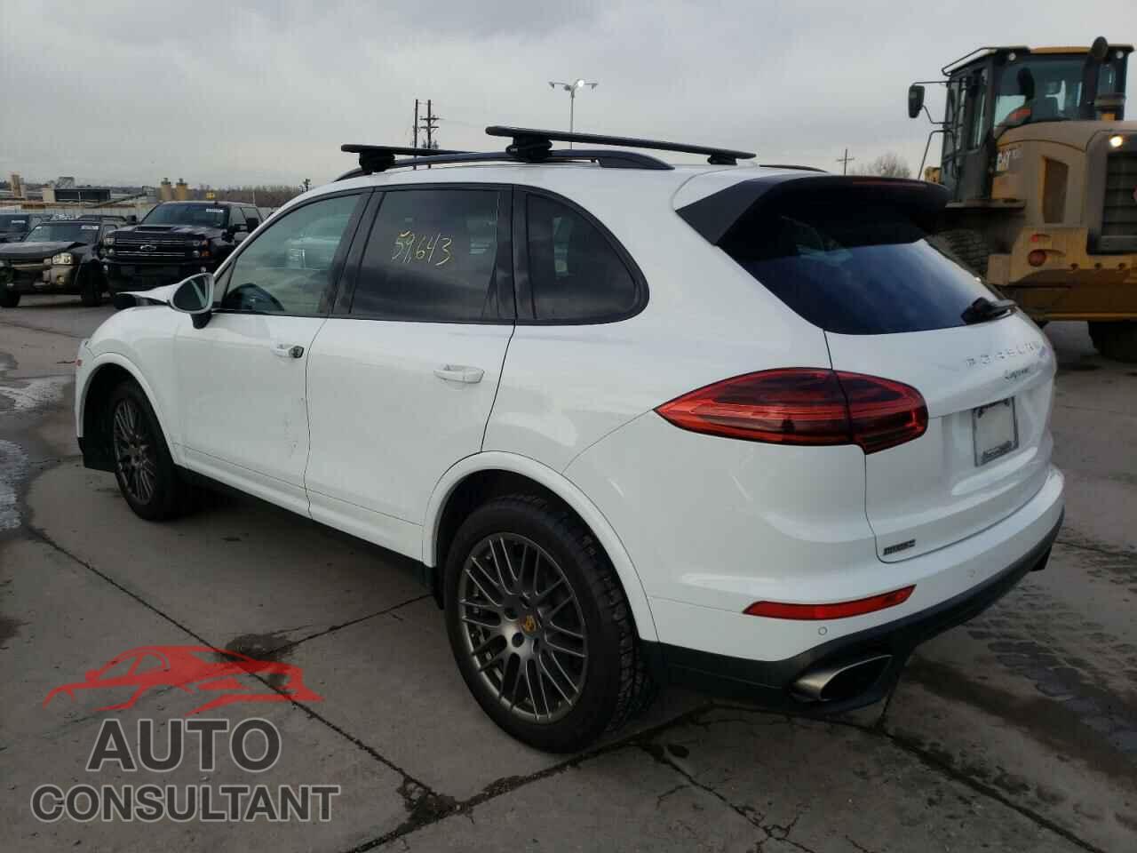 PORSCHE CAYENNE 2017 - WP1AA2A21HKA82574
