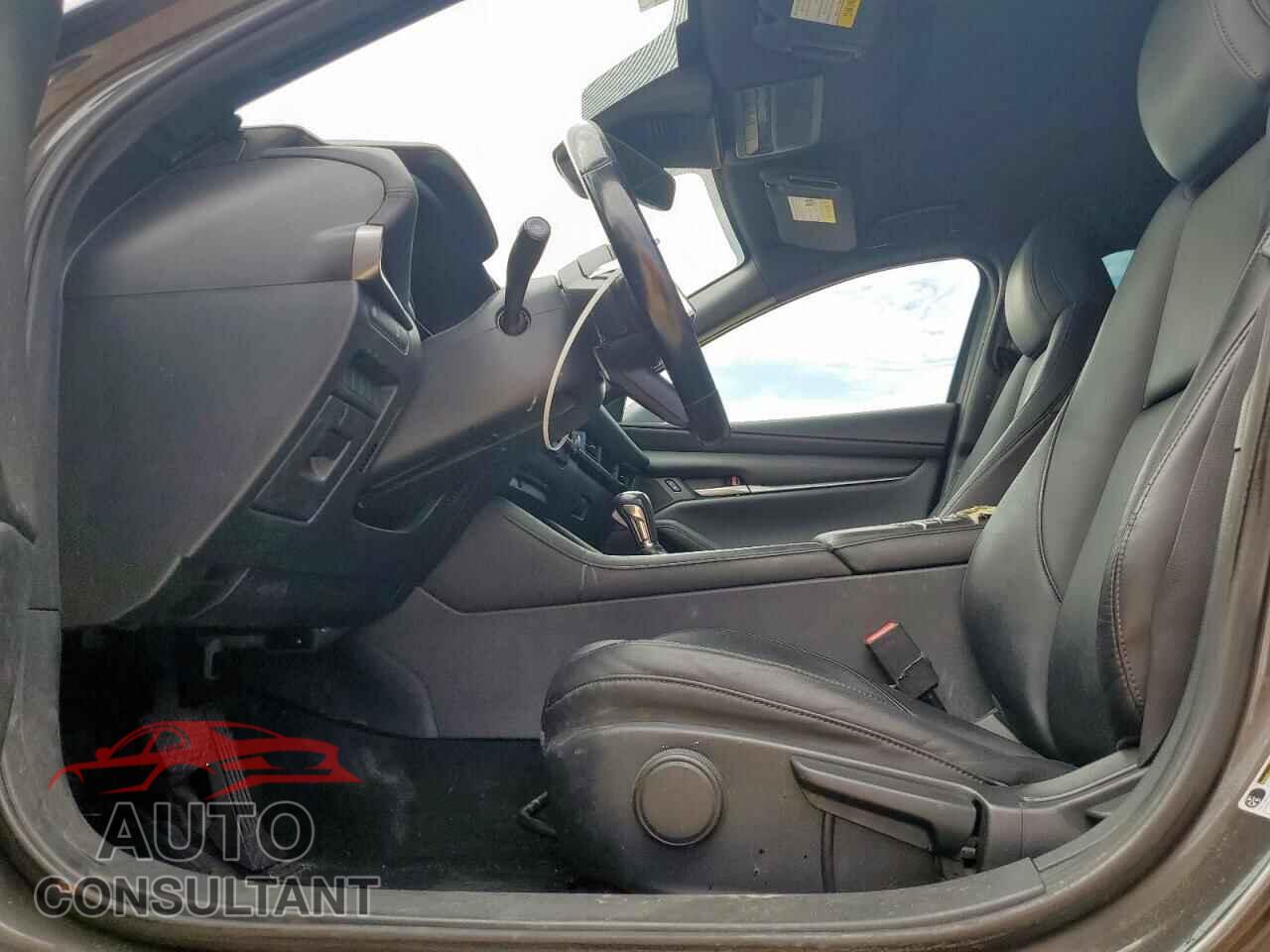 MAZDA 3 2020 - JM1BPALMXL1158367