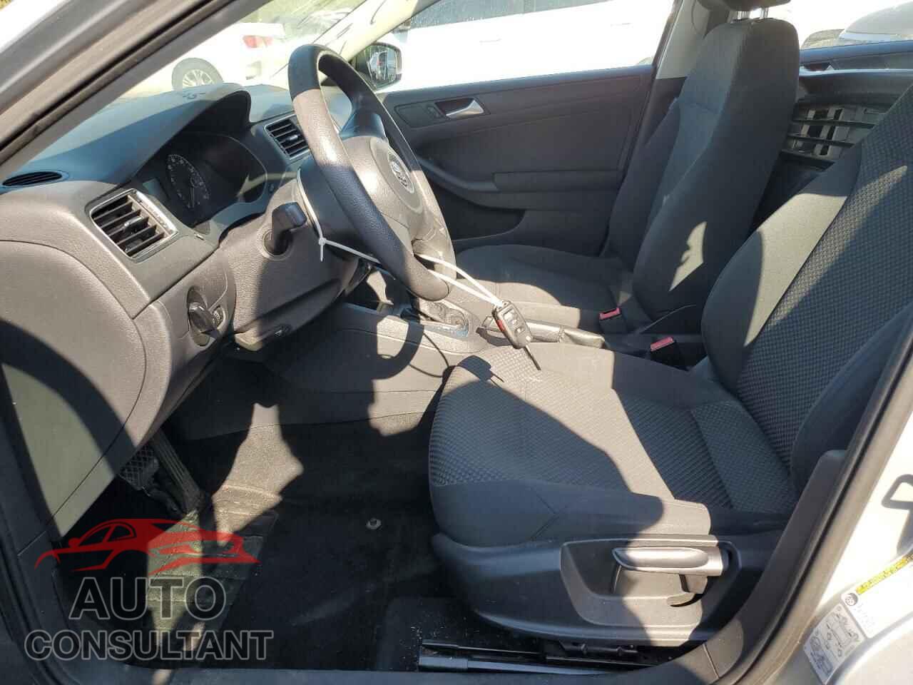 VOLKSWAGEN JETTA 2012 - 3VW2K7AJ2CM400367