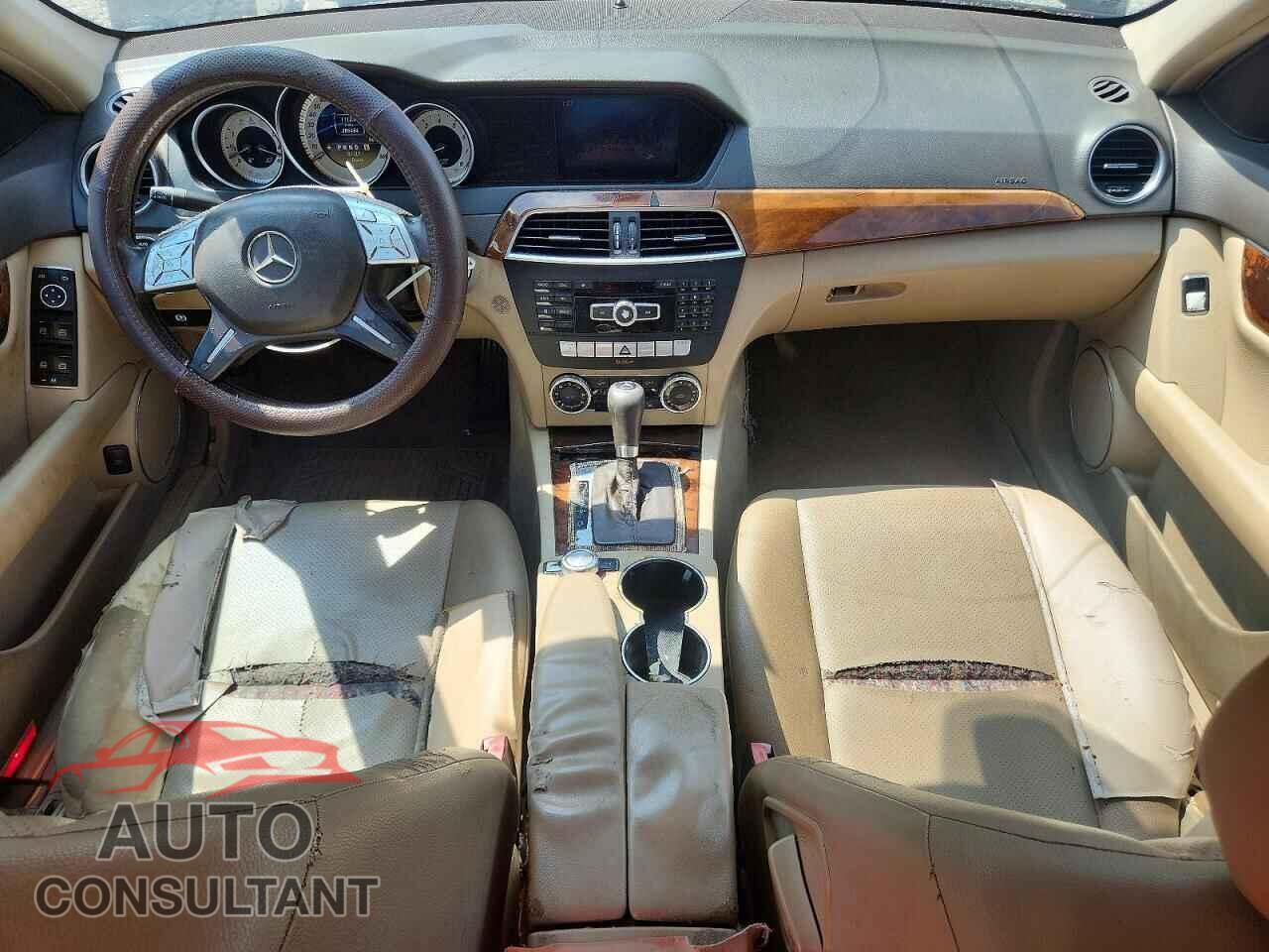 MERCEDES-BENZ C-CLASS 2012 - WDDGF8BB5CF889069