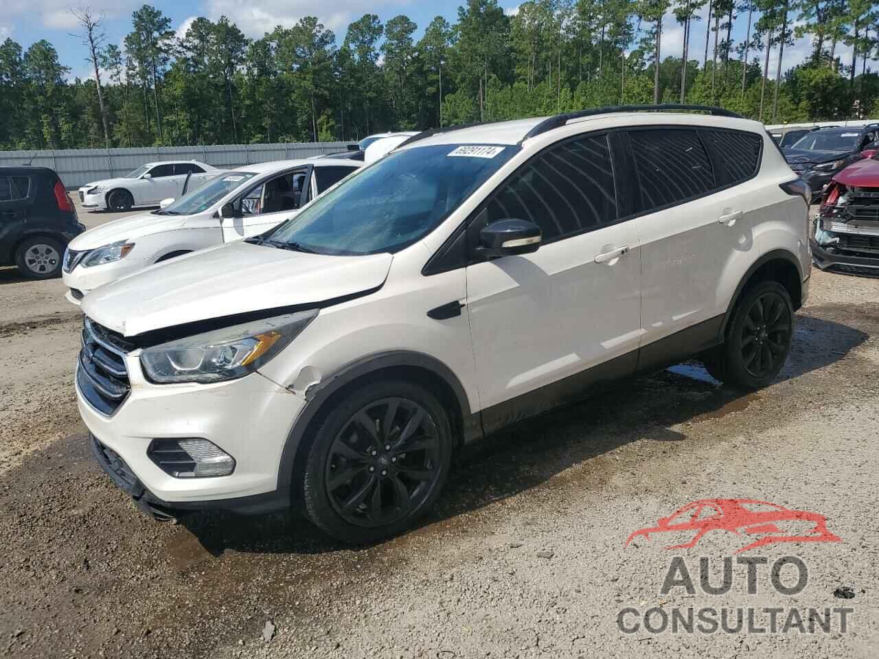 FORD ESCAPE 2017 - 1FMCU0JD7HUB73520