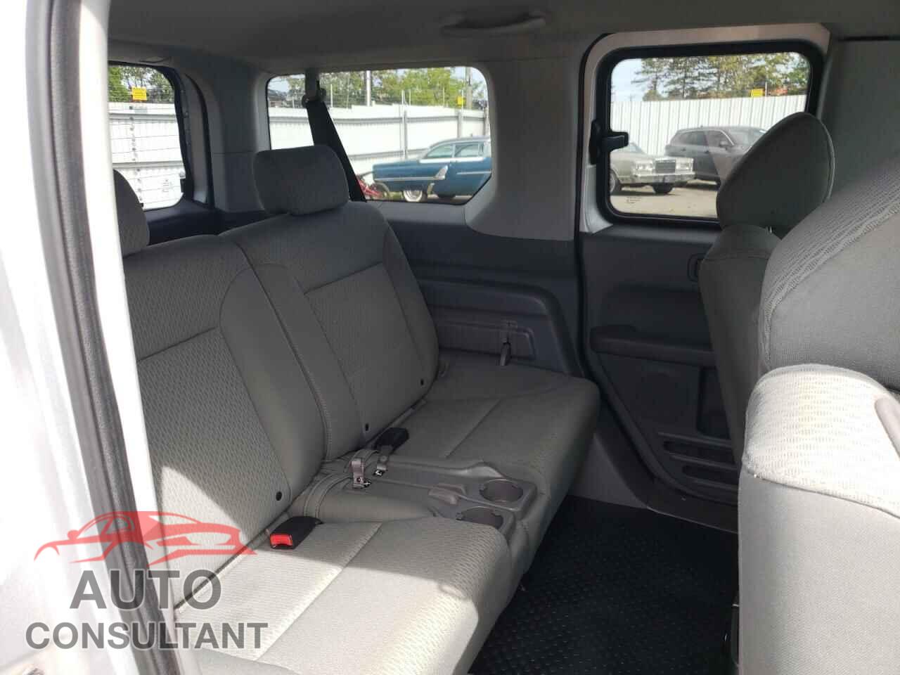 HONDA ELEMENT 2011 - 5J6YH2H73BL005326
