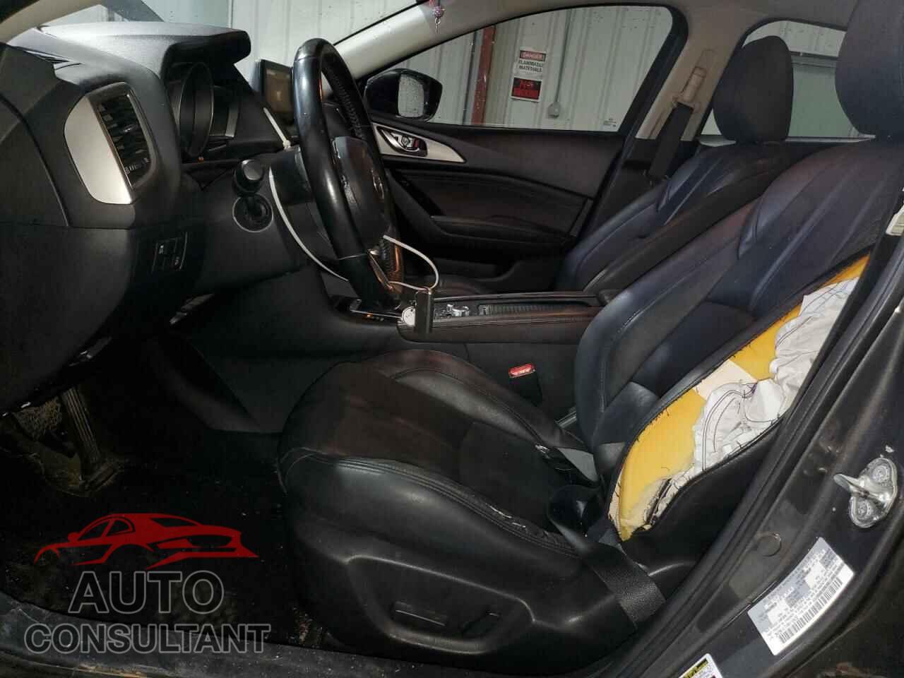 MAZDA 3 2017 - 3MZBN1V7XHM116432