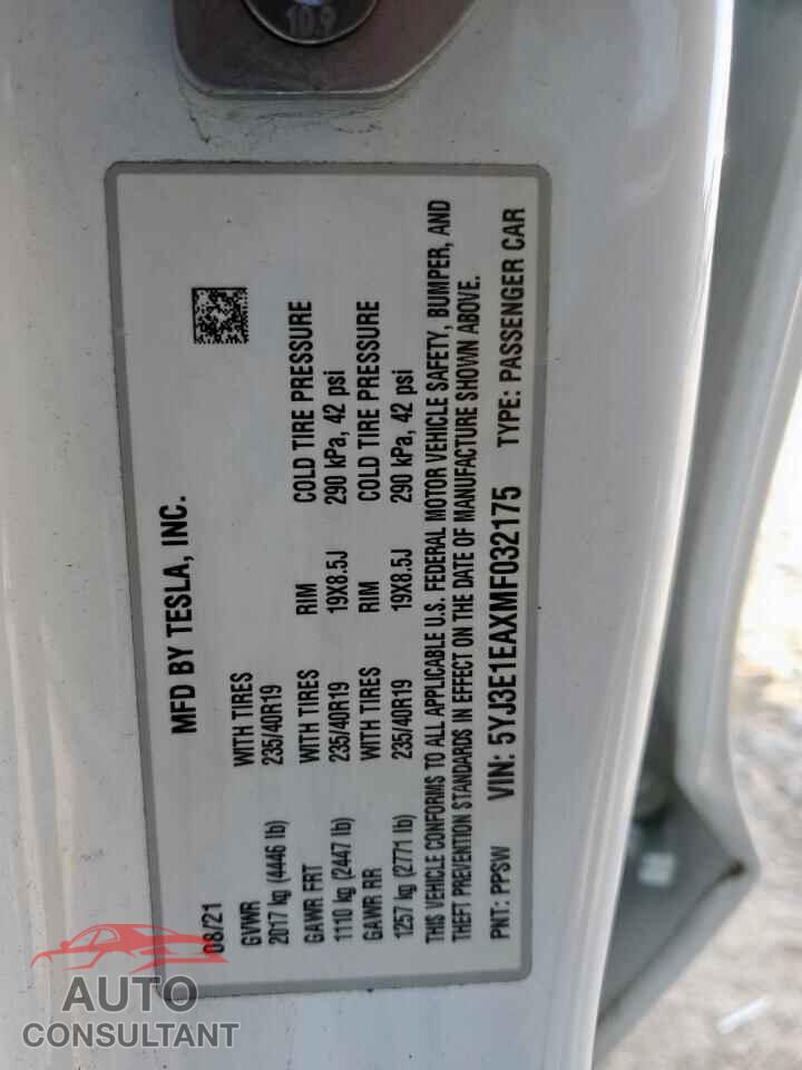 TESLA MODEL 3 2021 - 5YJ3E1EAXMF032175