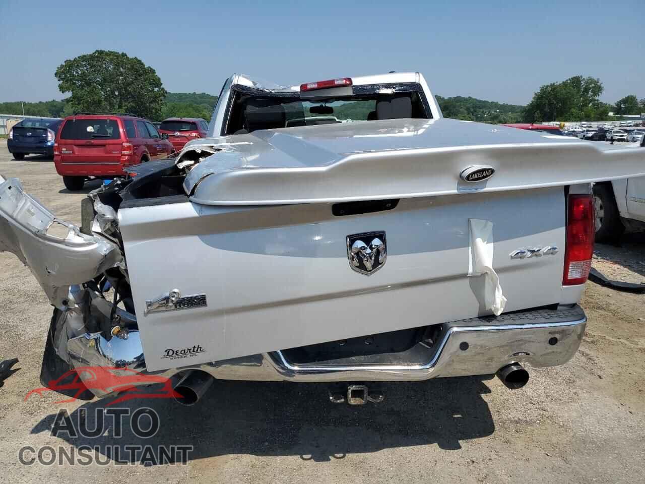 DODGE RAM 1500 2012 - 1C6RD7LT9CS119238