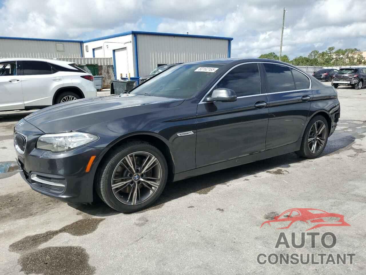 BMW 5 SERIES 2014 - WBA5B1C58ED483912