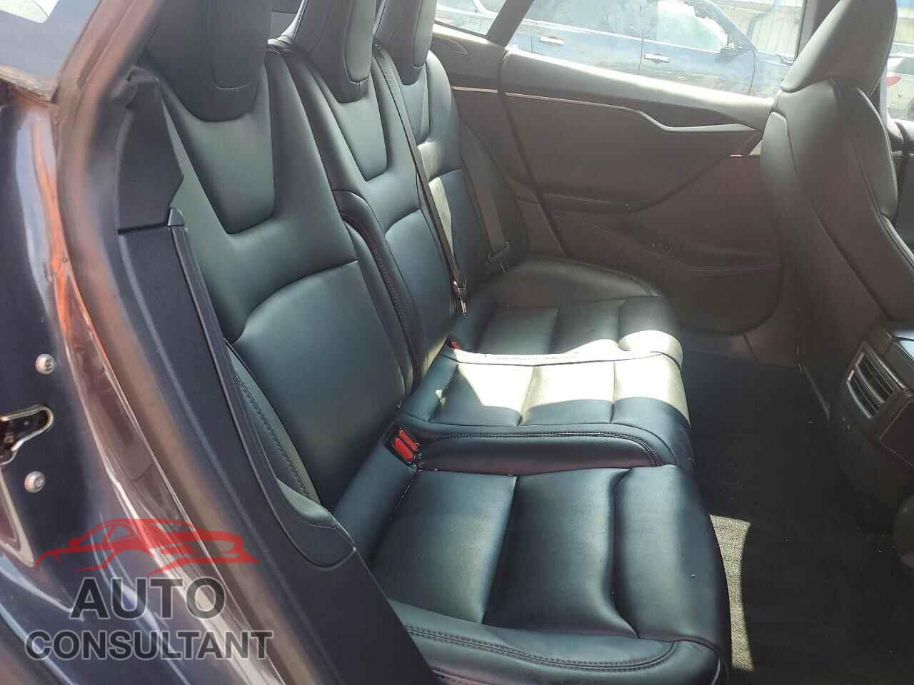TESLA MODEL S 2021 - 5YJSA1E27MF426183