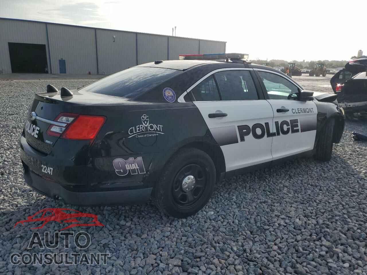 FORD TAURUS 2017 - 1FAHP2MK5HG118897
