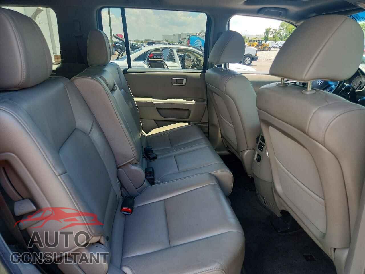HONDA PILOT 2013 - 5FNYF4H57DB022156