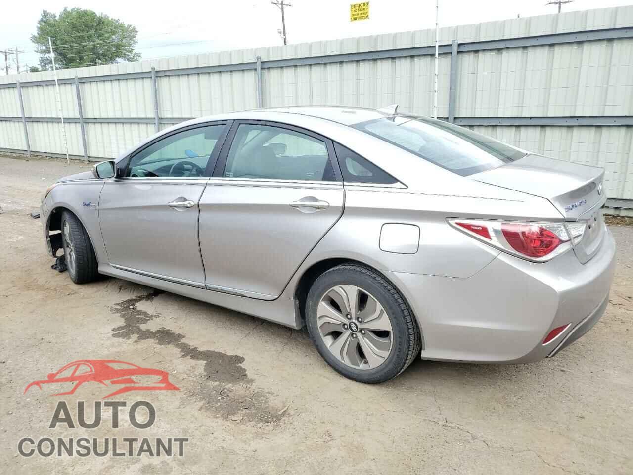 HYUNDAI SONATA 2013 - KMHEC4A42DA084243