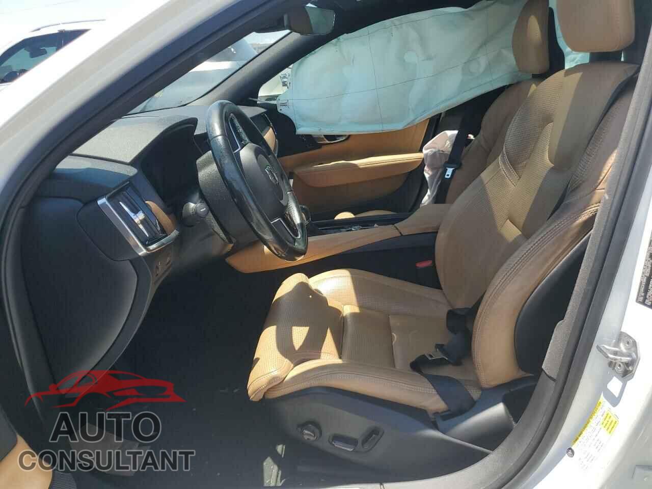 VOLVO S90 2017 - YV1A22ML3H1015686