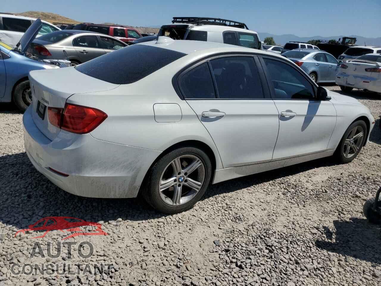 BMW 3 SERIES 2013 - WBA3C1C52DF436415