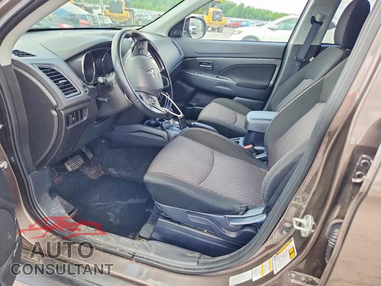 MITSUBISHI OUTLANDER 2017 - JA4AR3AW5HZ048643