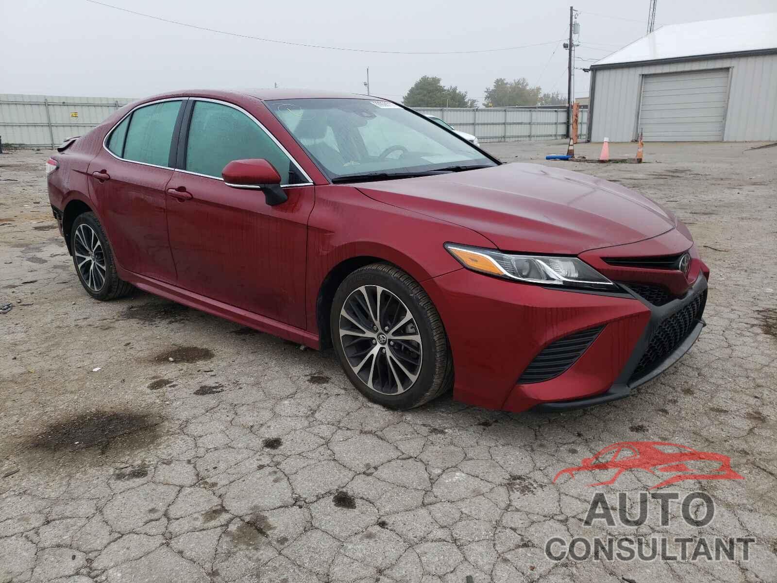TOYOTA CAMRY 2018 - 4T1B11HK0JU676682