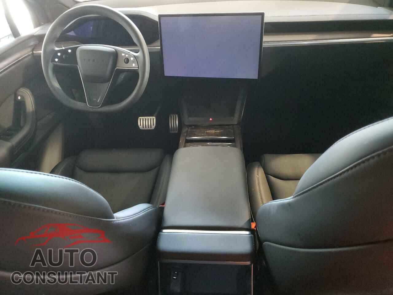TESLA MODEL X 2023 - 7SAXCDE5XPF416900