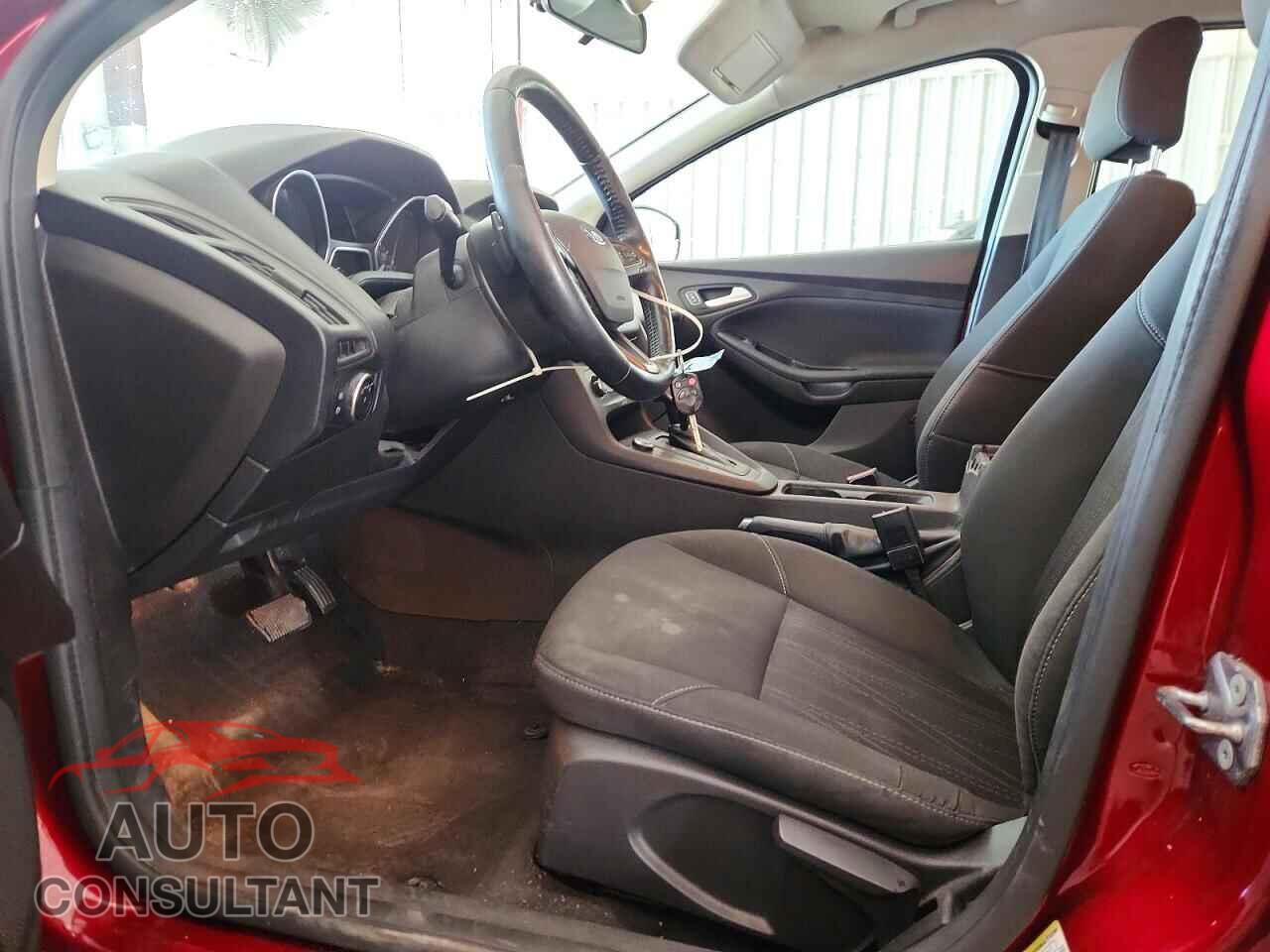 FORD FOCUS 2016 - 1FADP3K27GL243848