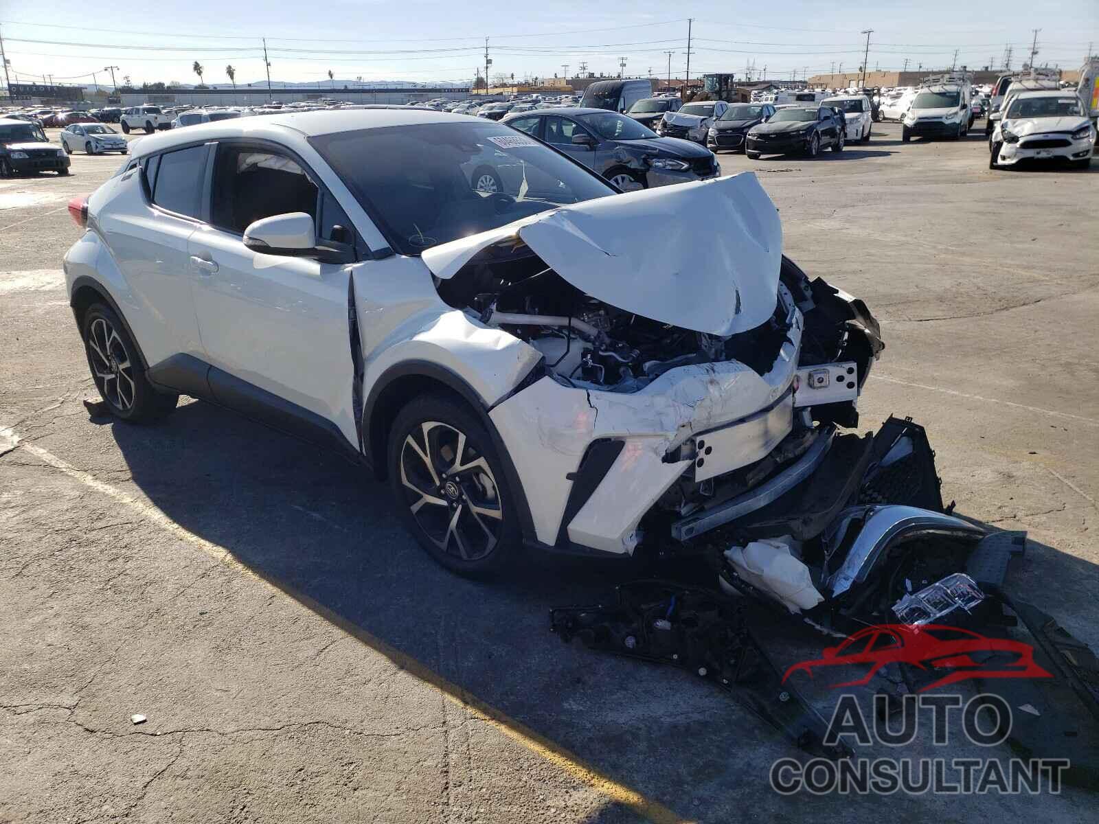 TOYOTA C-HR 2020 - JTNKHMBX0L1083474