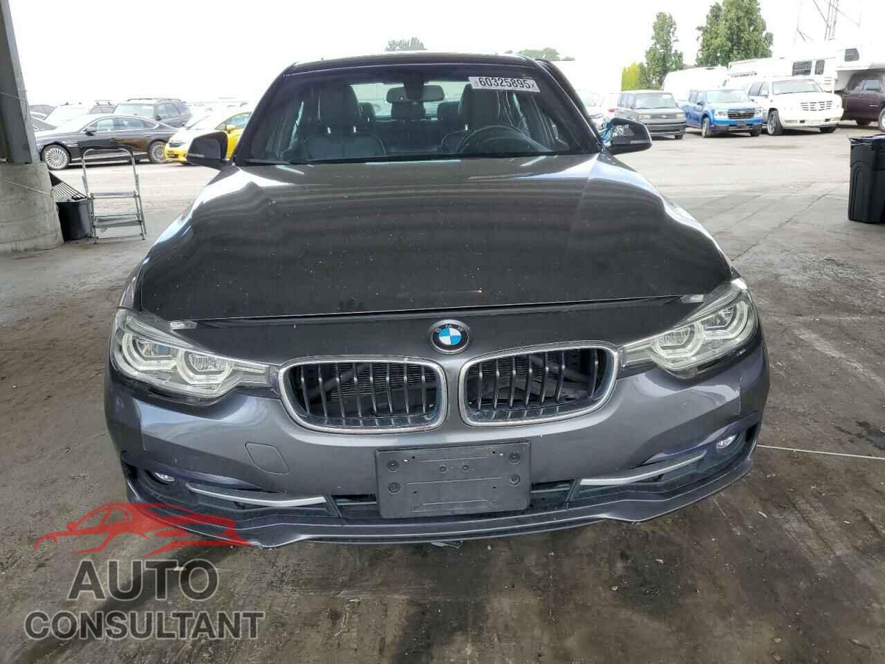 BMW 3 SERIES 2018 - WBA8B9C52JEE83407