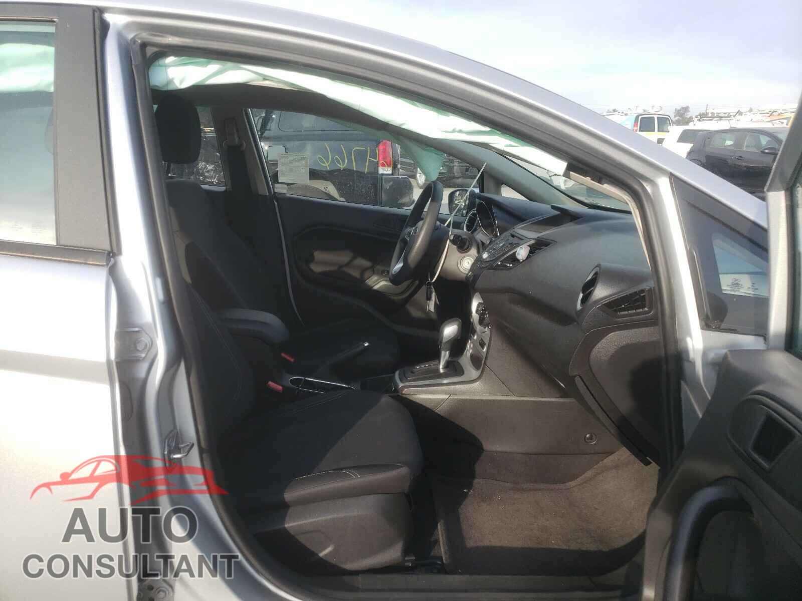 FORD FIESTA 2018 - 3FADP4EJ1JM112882
