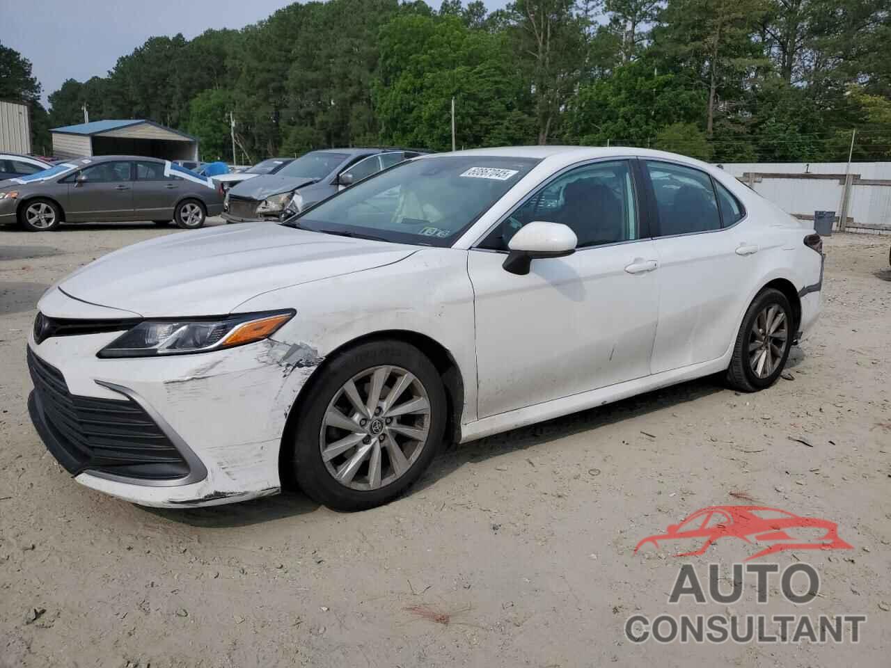 TOYOTA CAMRY 2022 - 4T1C11AK3NU716483