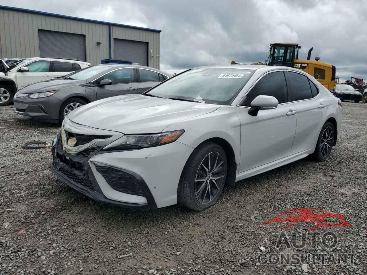 TOYOTA CAMRY 2022 - 4T1G11BK6NU049067