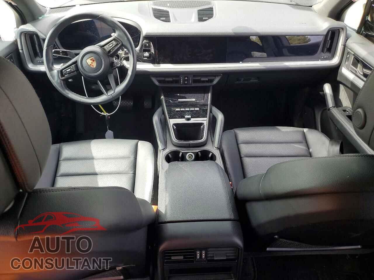 PORSCHE CAYENNE 2024 - WP1AA2AY6RDA03216