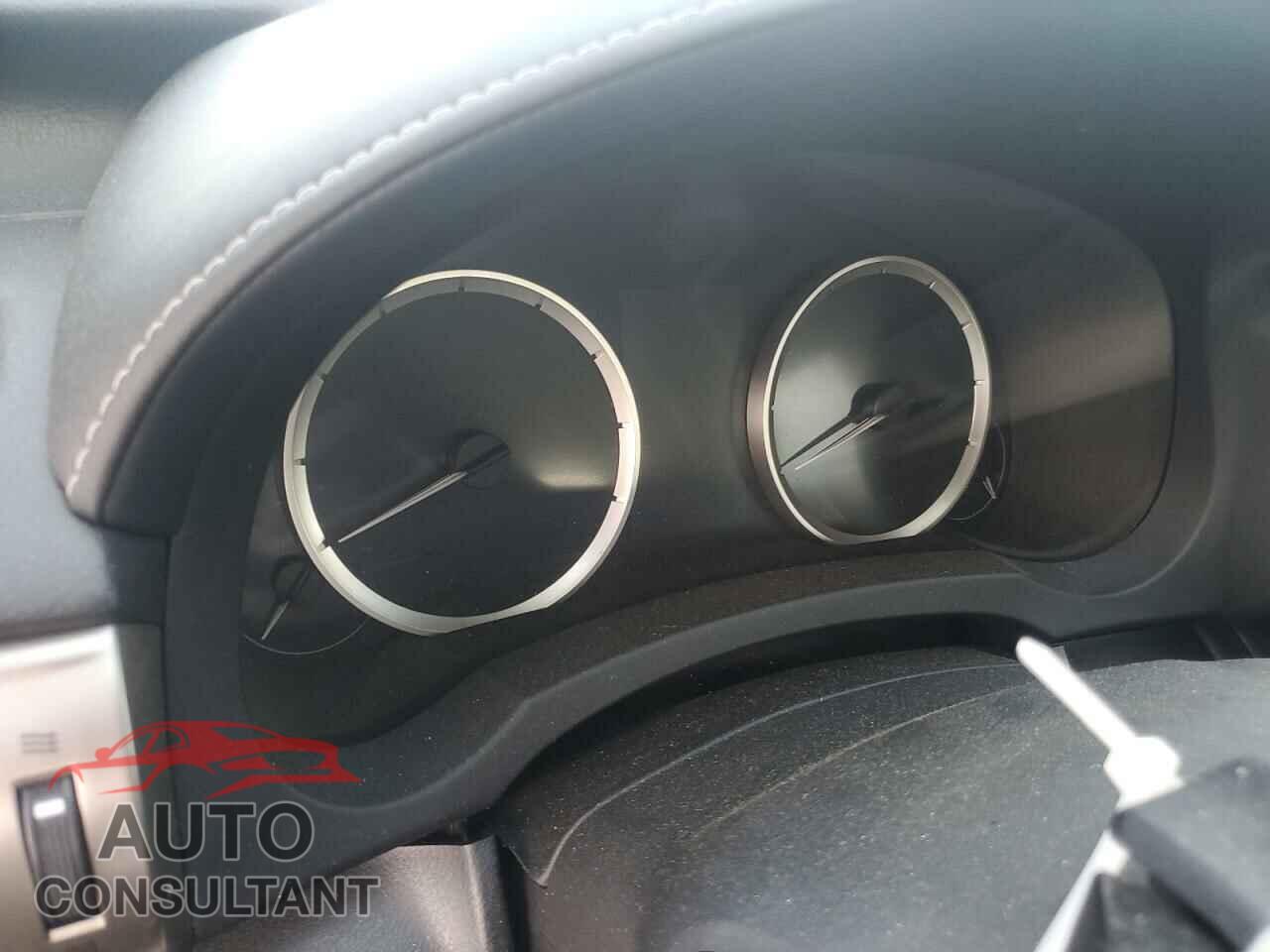 LEXUS IS 2014 - JTHCF1D28E5000169