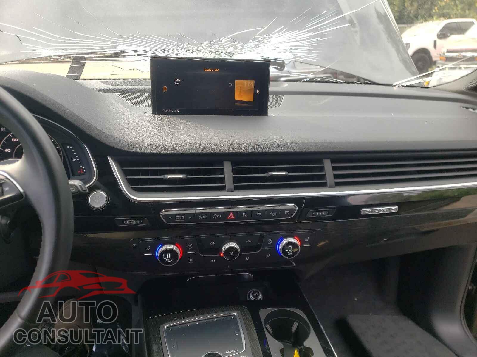 AUDI Q7 2019 - WA1LAAF79KD021018