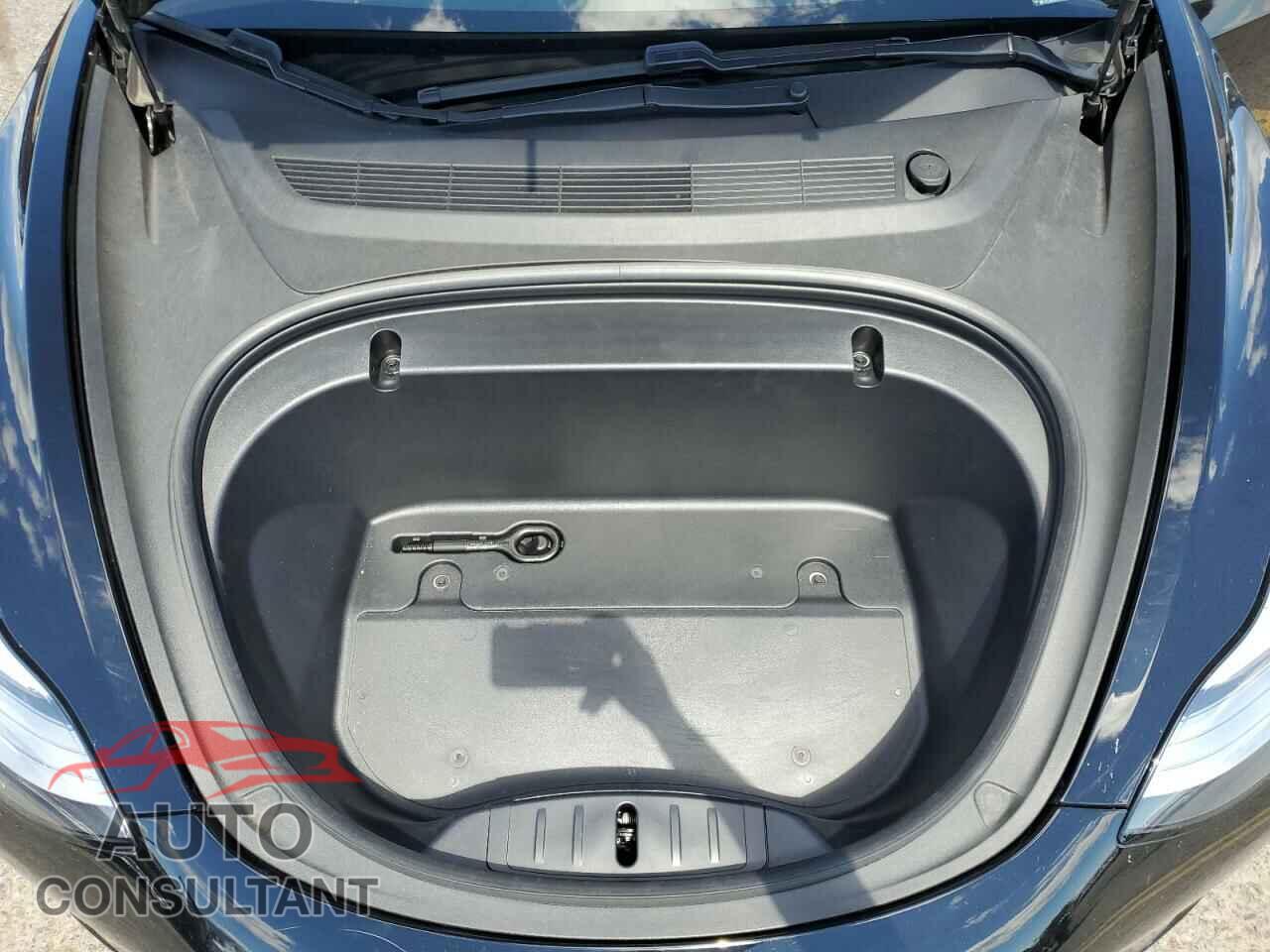 TESLA MODEL 3 2020 - 5YJ3E1EA3LF736457