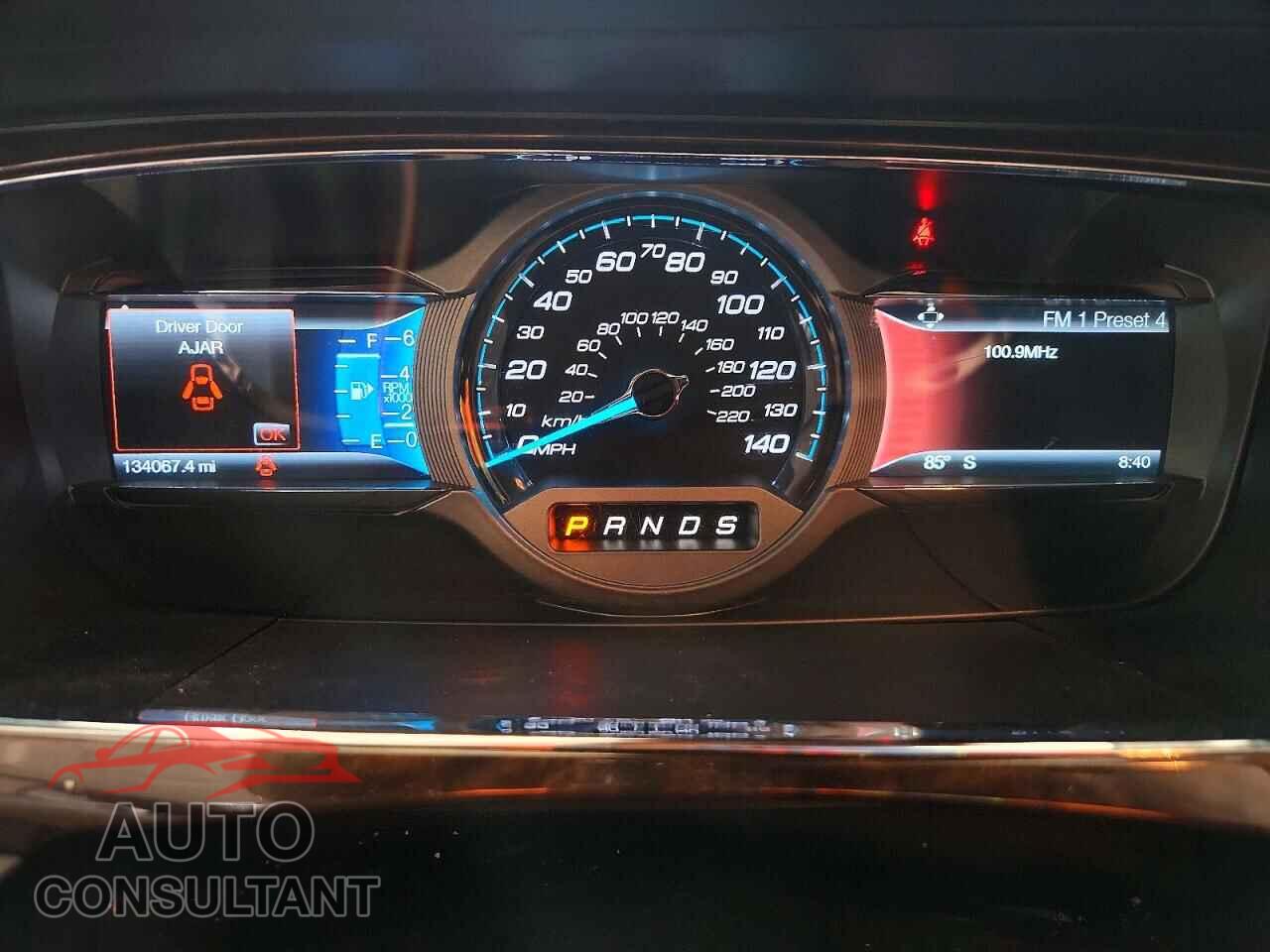 FORD TAURUS 2017 - 1FAHP2F87HG102606