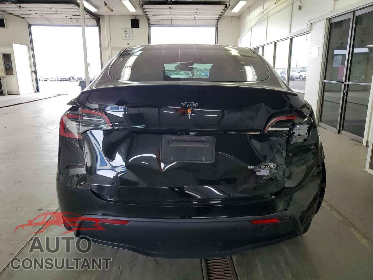 TESLA MODEL Y 2024 - 7SAYGDEF7RF087397