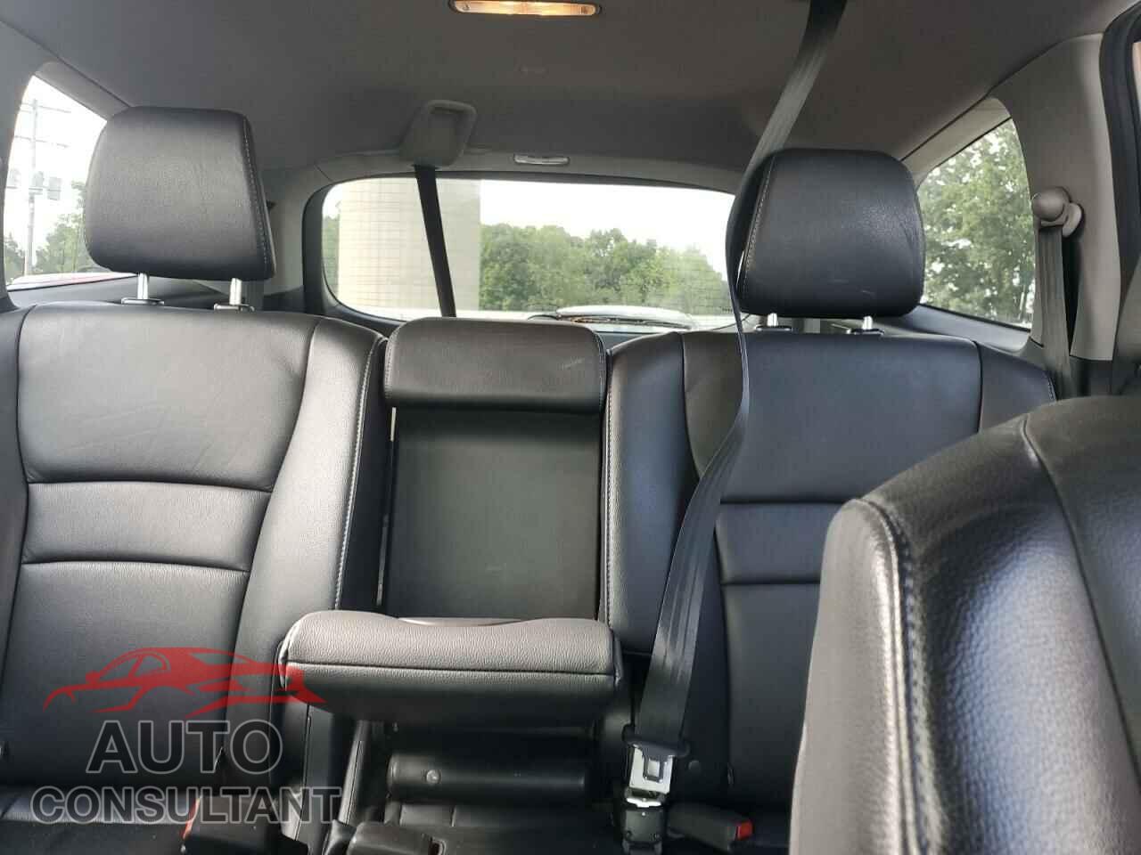 HONDA PILOT 2017 - 5FNYF6H57HB081886