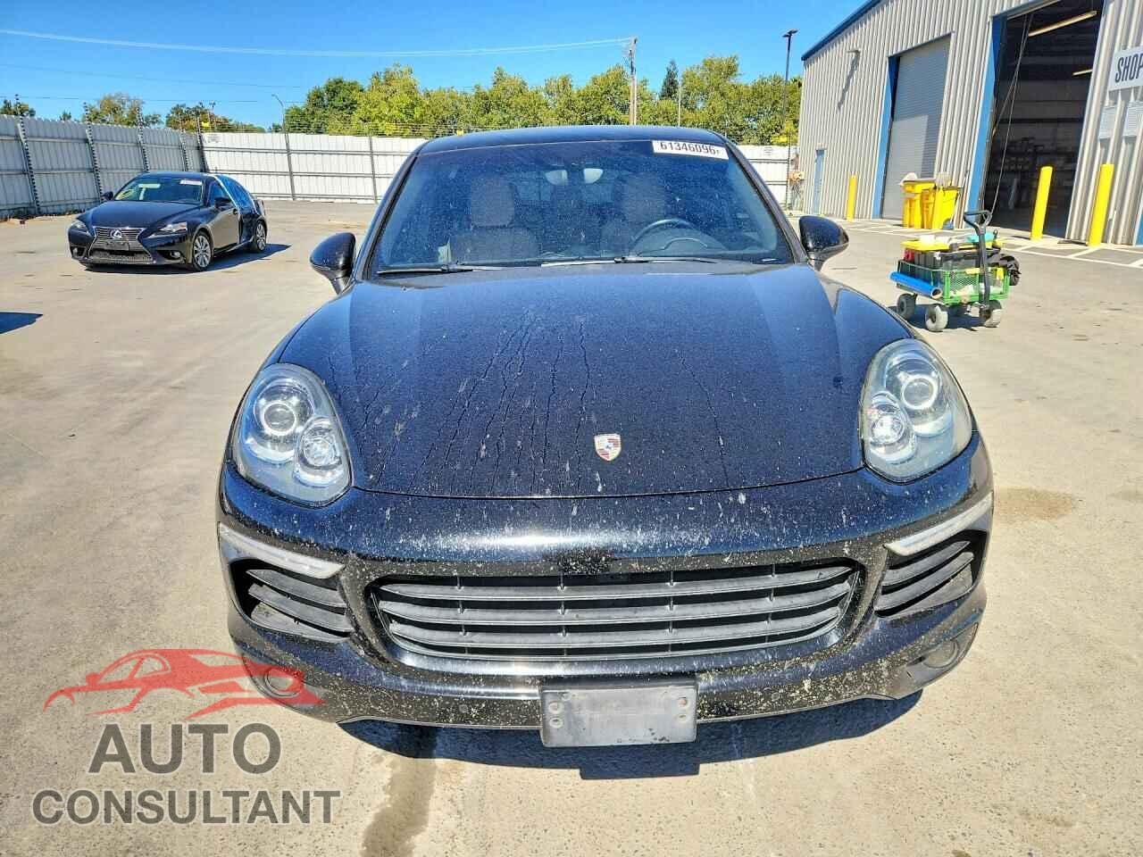 PORSCHE CAYENNE 2017 - WP1AA2A26HKA91416