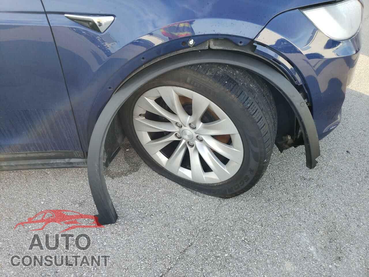TESLA MODEL X 2018 - 5YJXCBE26JF141637