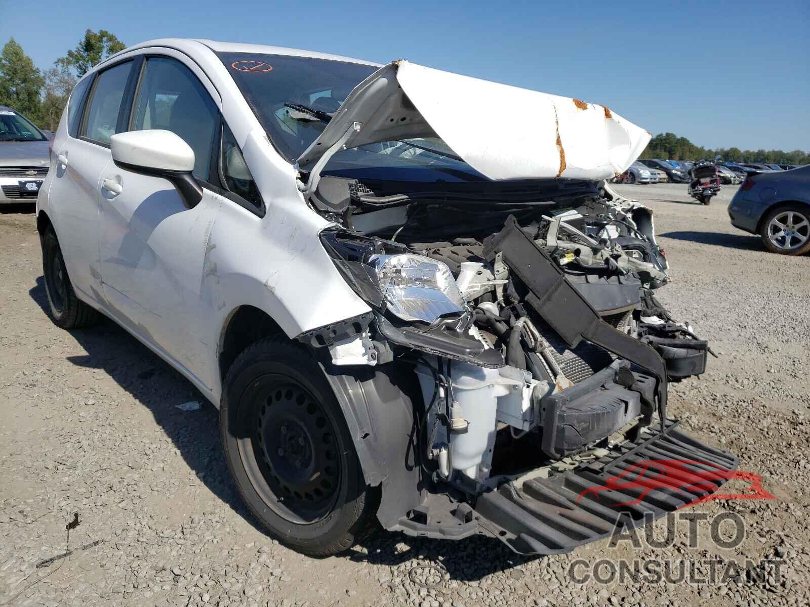 NISSAN VERSA 2018 - 3N1CE2CP8JL354004