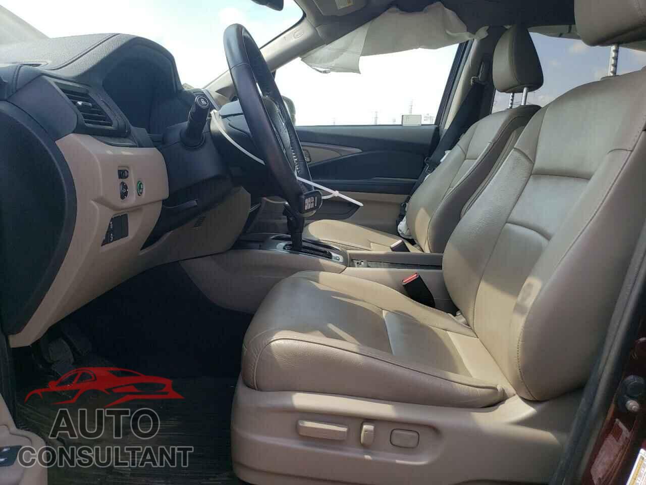 HONDA PILOT 2017 - 5FNYF6H61HB071735