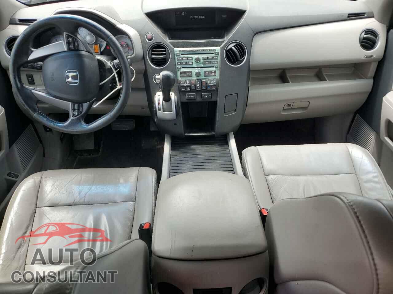 HONDA PILOT 2011 - 5FNYF4H6XBB075861