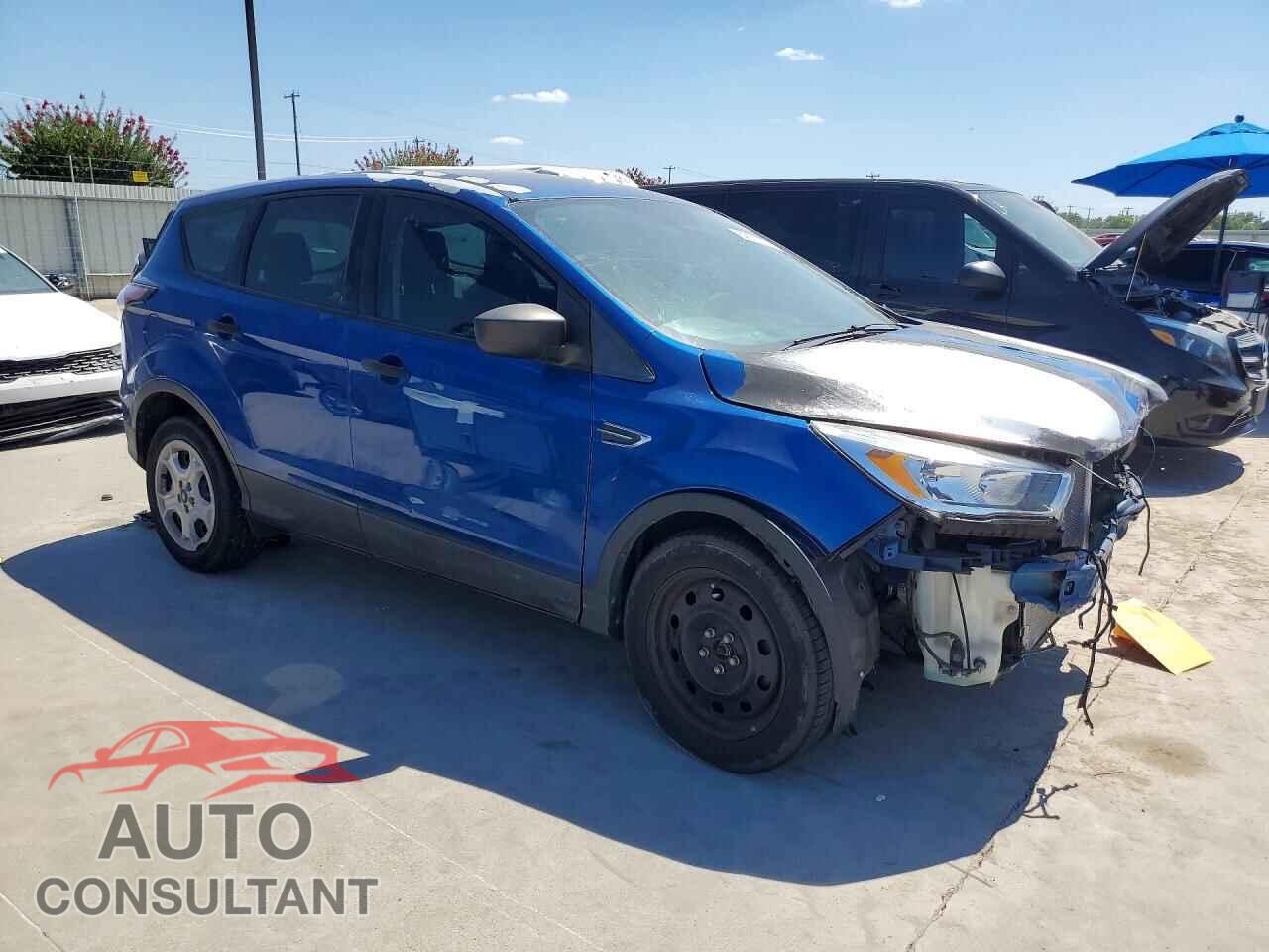 FORD ESCAPE 2017 - 1FMCU0F71HUC00178