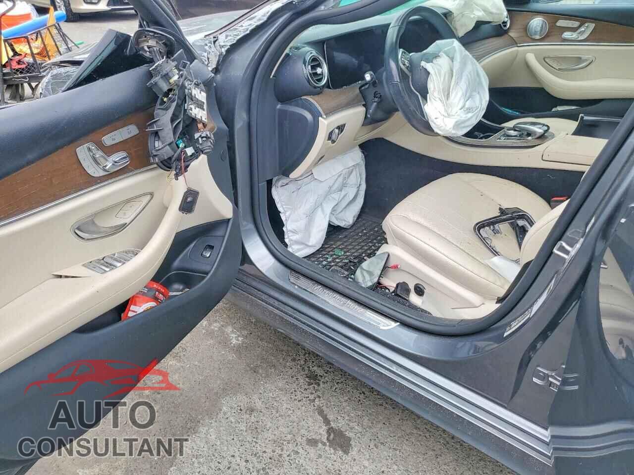 MERCEDES-BENZ E-CLASS 2020 - WDDZF8EB5LA746785