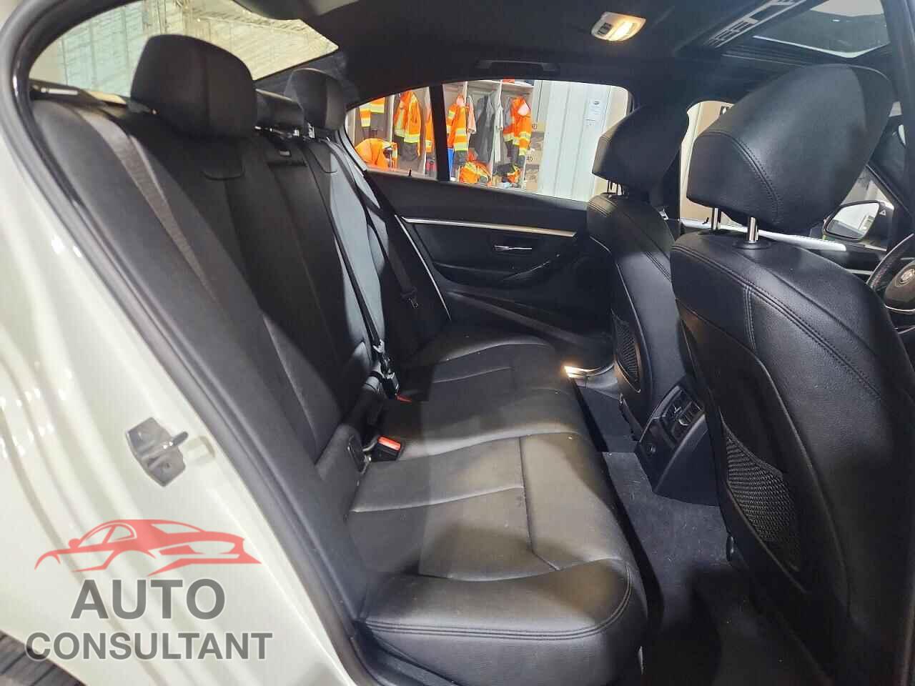 BMW 3 SERIES 2018 - WBA8D9C51JA616575