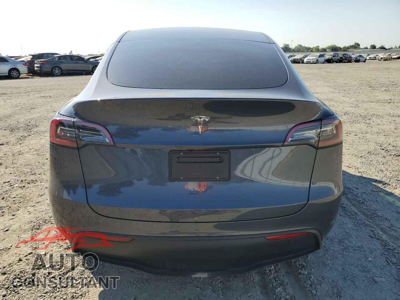 TESLA MODEL Y 2023 - 7SAYGDED0PF977901