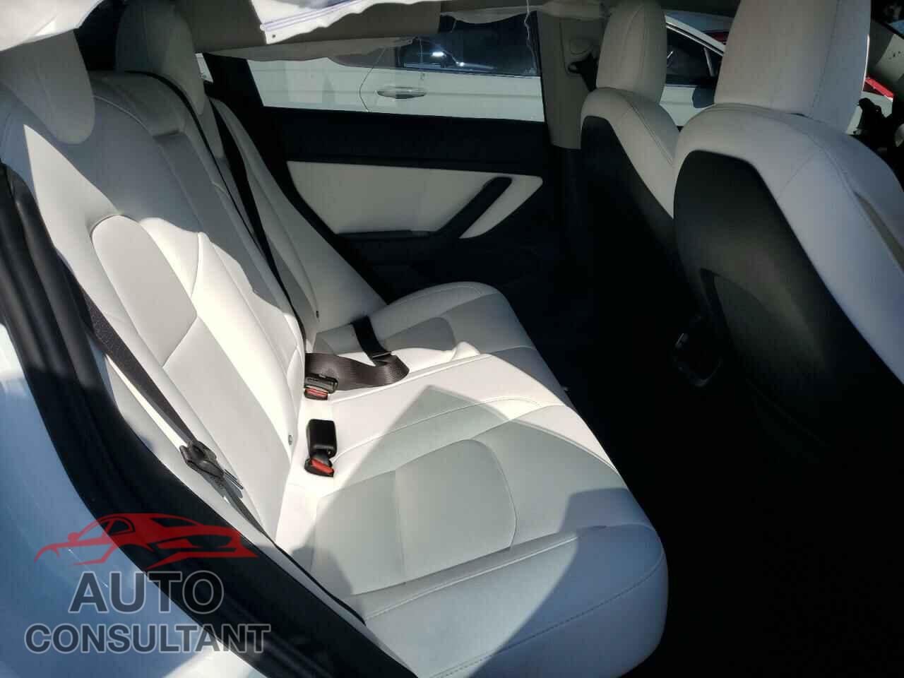 TESLA MODEL 3 2018 - 5YJ3E1EB1JF101145