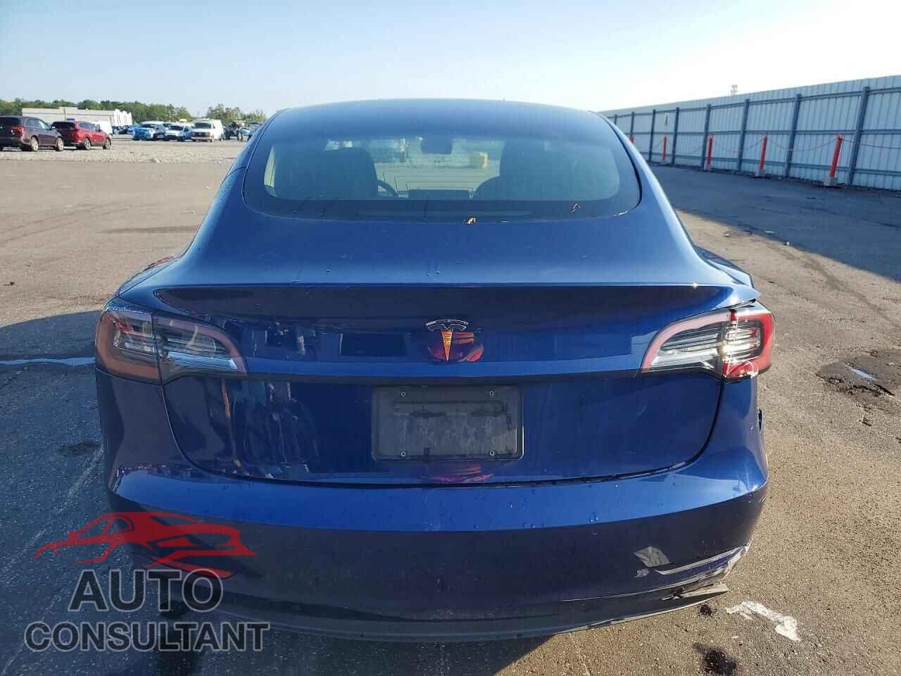 TESLA MODEL 3 2019 - 5YJ3E1EA5KF416555