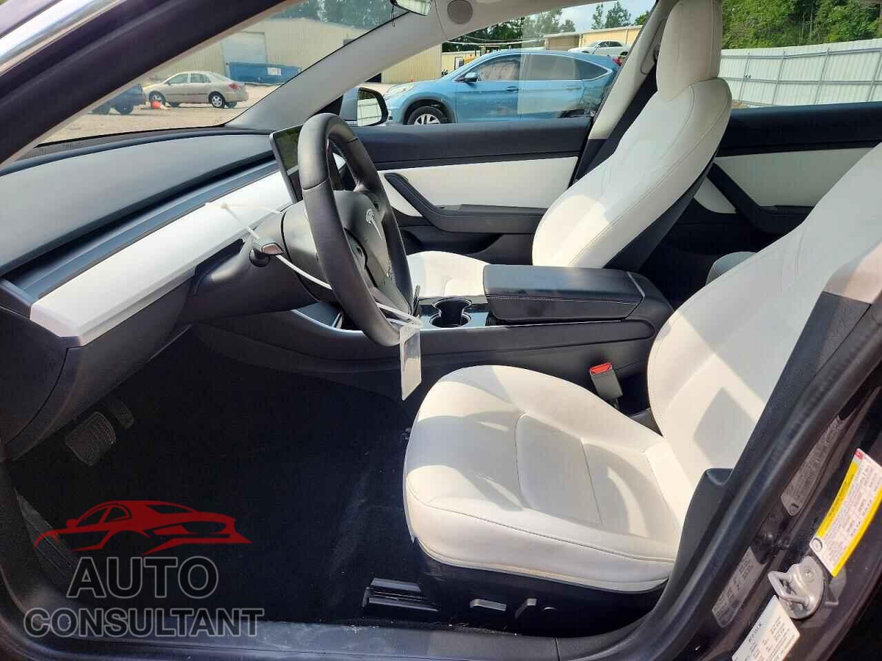 TESLA MODEL 3 2019 - 5YJ3E1EB8KF421712