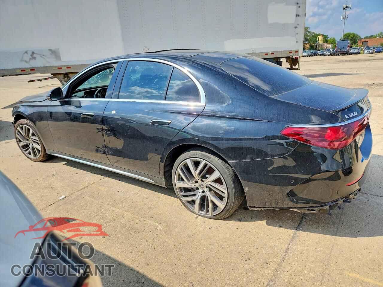 MERCEDES-BENZ E-CLASS 2024 - W1KLF4HB4RA051006