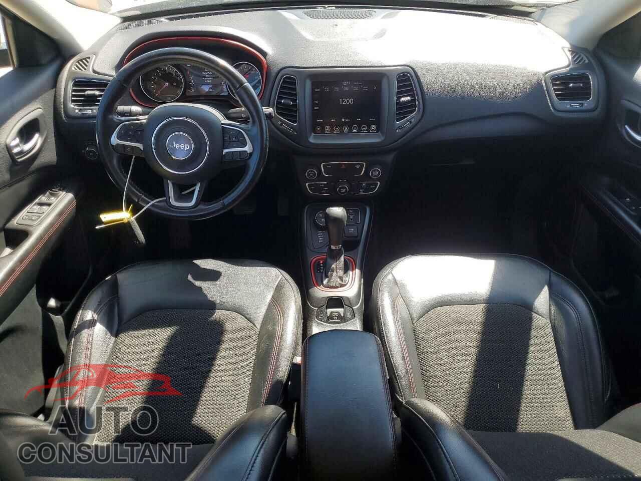 JEEP COMPASS 2019 - 3C4NJDDB3KT744705