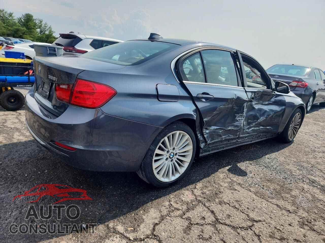 BMW 3 SERIES 2013 - WBA3B5C54DF590960